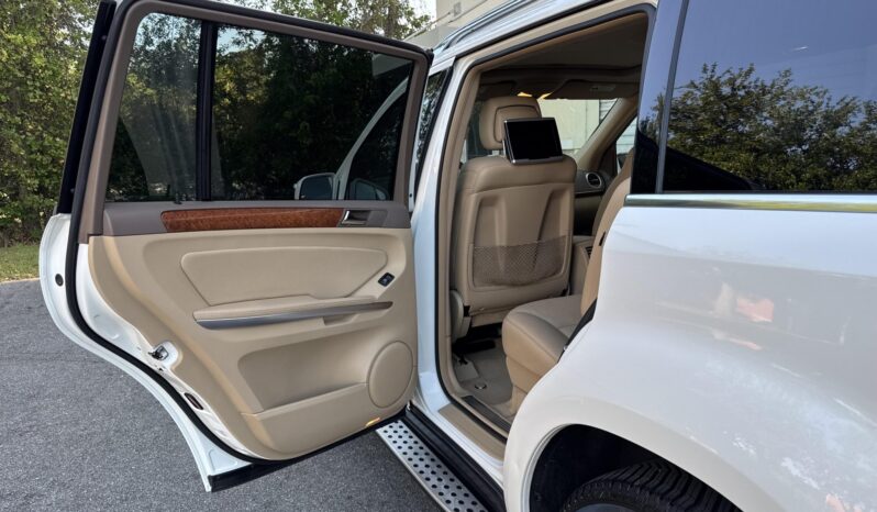 
								2009 Mercedes-Benz GL450 4MATIC full									