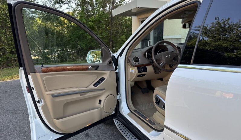 
								2009 Mercedes-Benz GL450 4MATIC full									