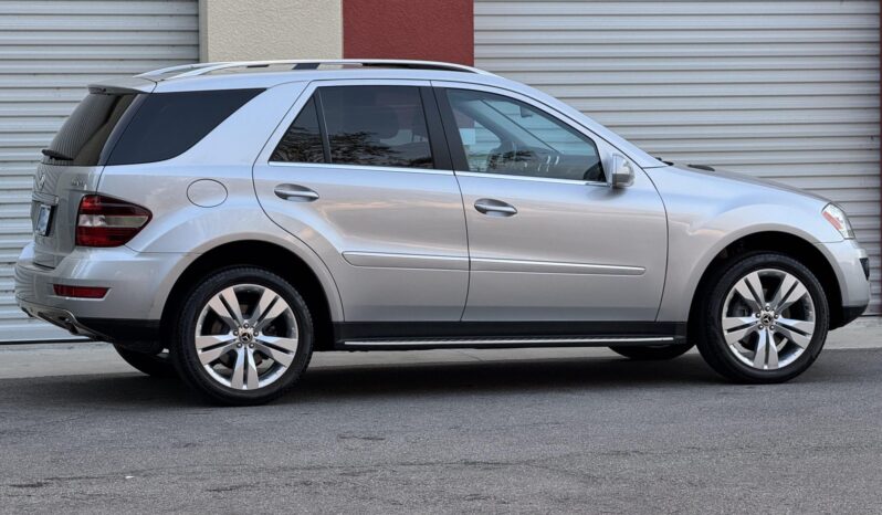 
								2009 Mercedes-Benz ML350 4MATIC full									