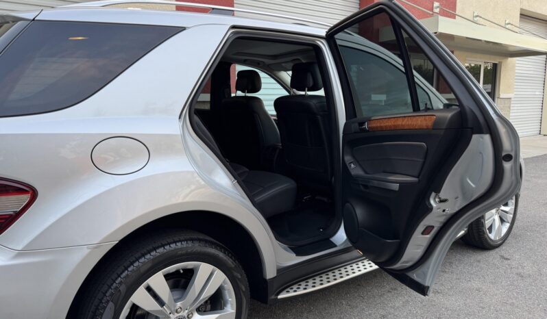 
								2009 Mercedes-Benz ML350 4MATIC full									