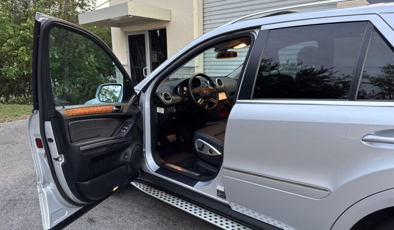 
								2009 Mercedes-Benz ML350 4MATIC full									