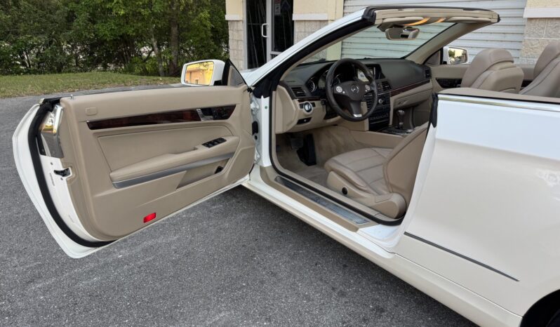 
								2011 Mercedes-Benz E350 Cabriolet full									