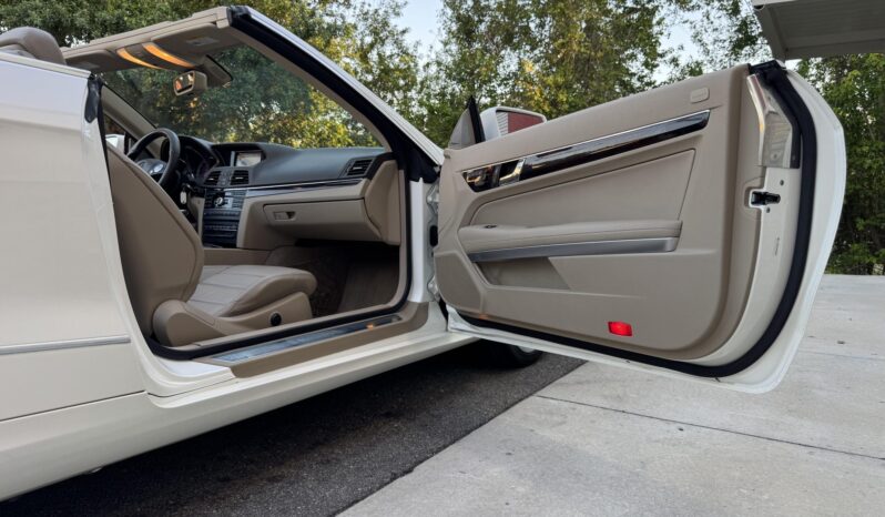 
								2011 Mercedes-Benz E350 Cabriolet full									