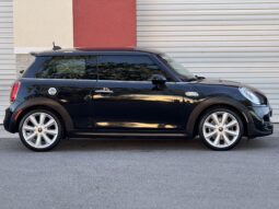 
										2016 Mini Cooper S 6-Speed full									