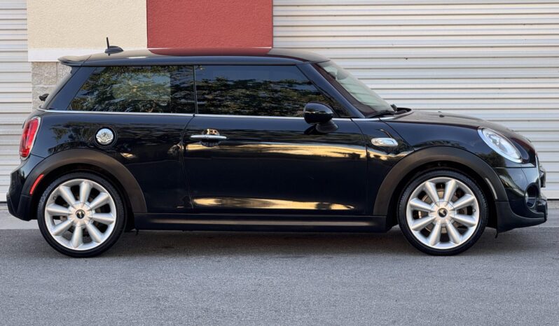 
								2016 Mini Cooper S 6-Speed full									