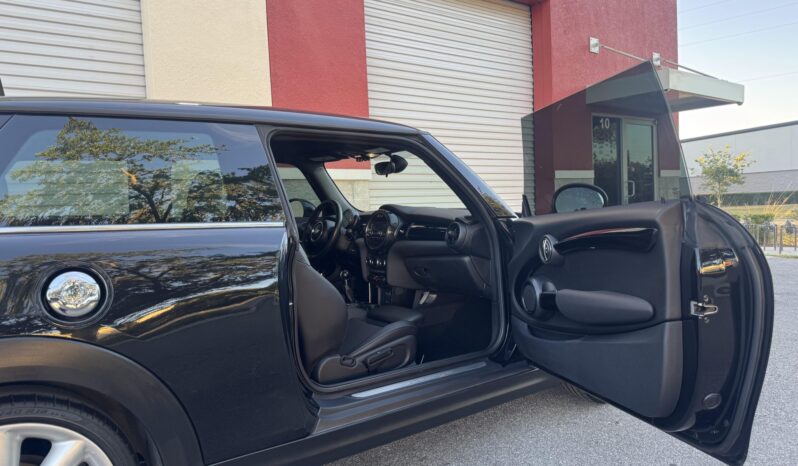 
								2016 Mini Cooper S 6-Speed full									