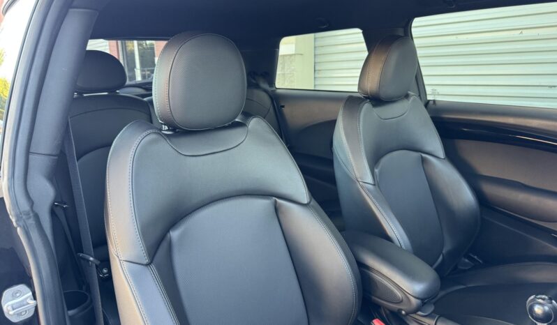 
								2016 Mini Cooper S 6-Speed full									