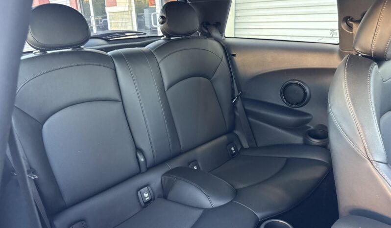 
								2016 Mini Cooper S 6-Speed full									