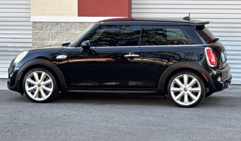 
								2016 Mini Cooper S 6-Speed full									