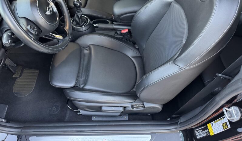 
								2016 Mini Cooper S 6-Speed full									