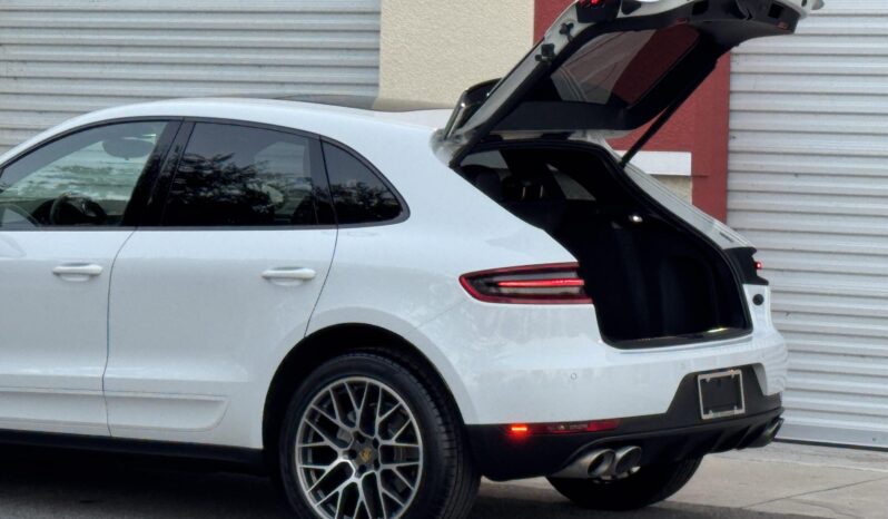 
								2018 Porsche Macan S full									