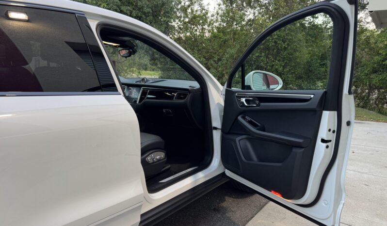 
								2018 Porsche Macan S full									
