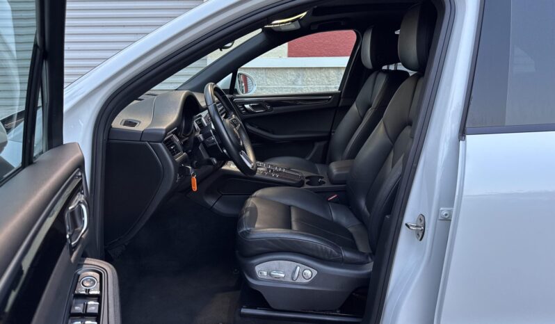 
								2018 Porsche Macan S full									