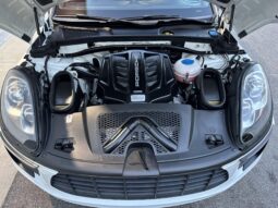 
										2018 Porsche Macan S full									