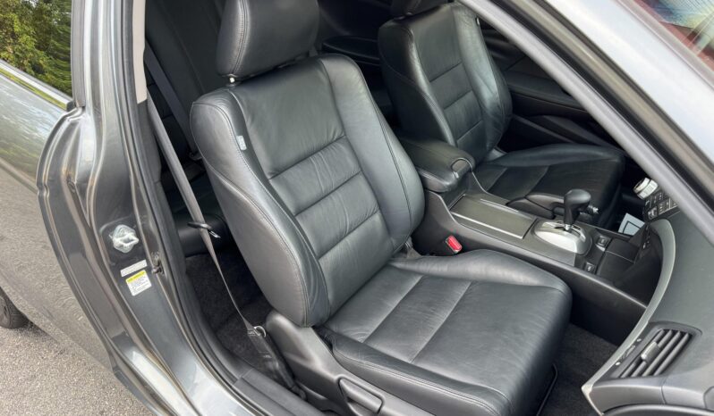 
								2008 Honda Accord Coupe V6 full									