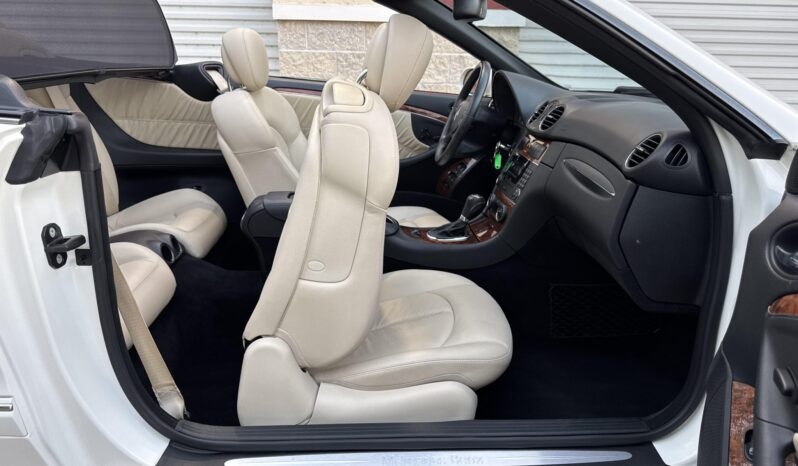 
								2008 Mercedes-Benz CLK350 Cabriolet full									
