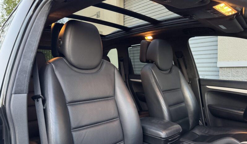 
								2008 Porsche Cayenne Turbo full									