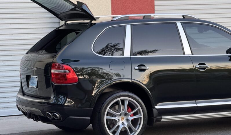 
								2008 Porsche Cayenne Turbo full									