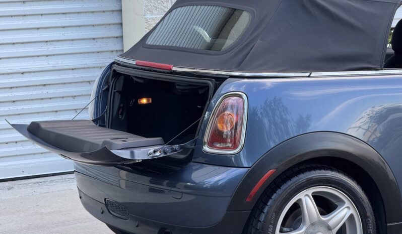 
								2009 Mini Cooper Convertible full									