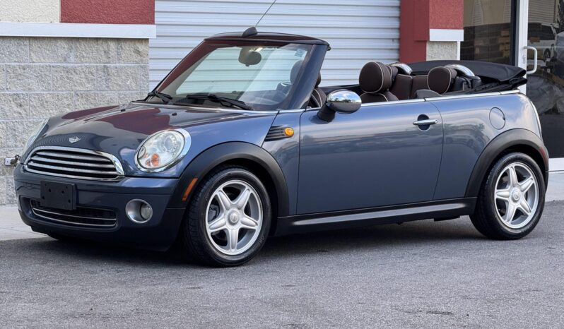 
								2009 Mini Cooper Convertible full									