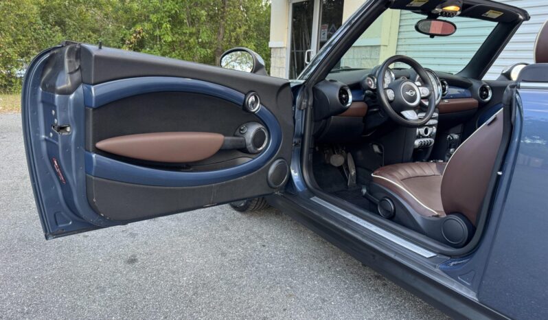 
								2009 Mini Cooper Convertible full									