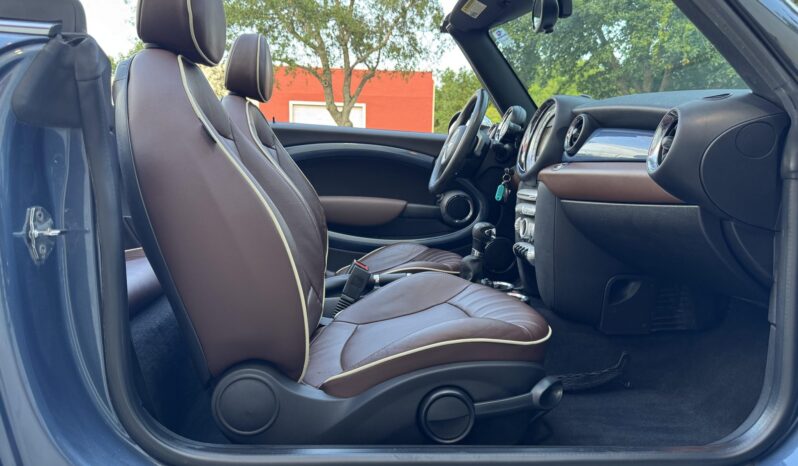 
								2009 Mini Cooper Convertible full									