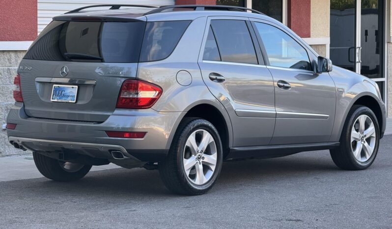 
								2011 Mercedes-Benz ML350 BlueTEC 4MATIC full									