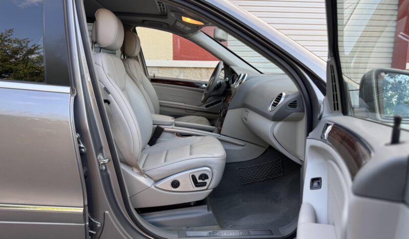 
								2011 Mercedes-Benz ML350 BlueTEC 4MATIC full									