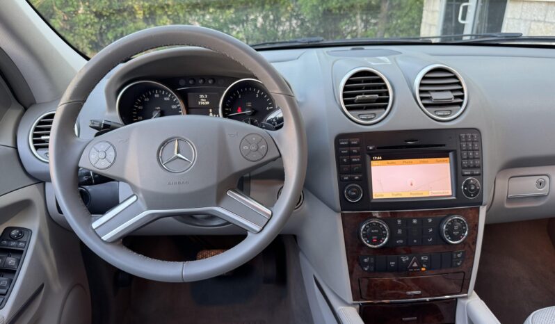 
								2011 Mercedes-Benz ML350 BlueTEC 4MATIC full									