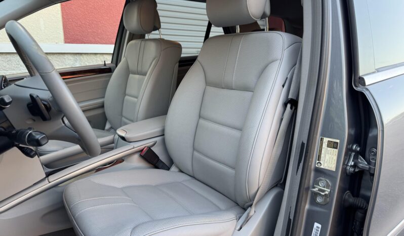 
								2011 Mercedes-Benz ML350 BlueTEC 4MATIC full									