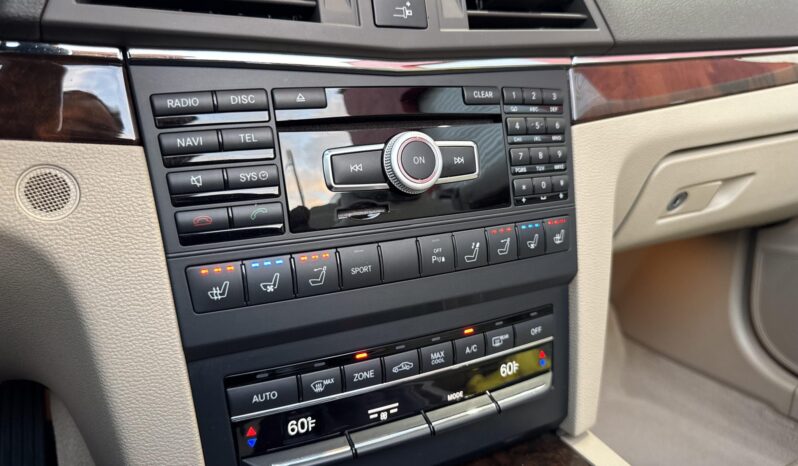 
								2012 Mercedes-Benz E550 Cabriolet full									