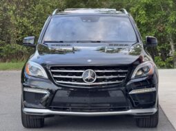 
										2012 Mercedes-Benz ML63 AMG full									
