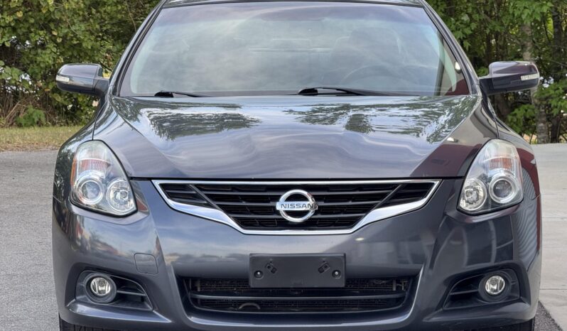 
								2012 Nissan Altima 3.5 SR Coupe 6-Speed full									