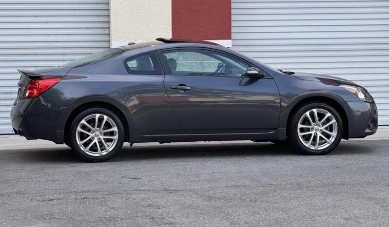 
								2012 Nissan Altima 3.5 SR Coupe 6-Speed full									