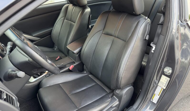 
								2012 Nissan Altima 3.5 SR Coupe 6-Speed full									