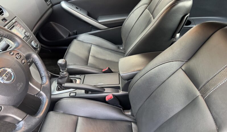 
								2012 Nissan Altima 3.5 SR Coupe 6-Speed full									