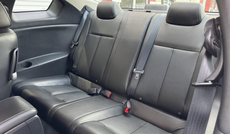 
								2012 Nissan Altima 3.5 SR Coupe 6-Speed full									