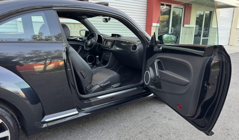 
								2013 Volkswagen Beetle Turbo full									