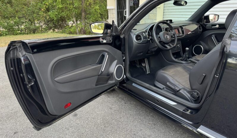 
								2013 Volkswagen Beetle Turbo full									